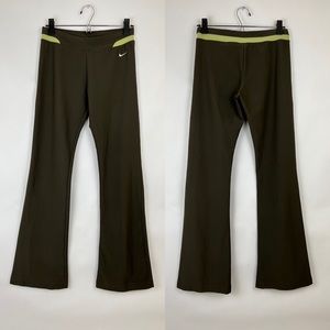 NIKE FITORY Dri Fit flare leggings yoga pants olive green S (4-6)